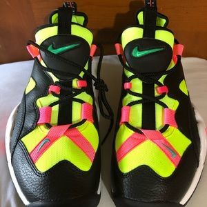 New Nike Air Scream /Black Menta Training